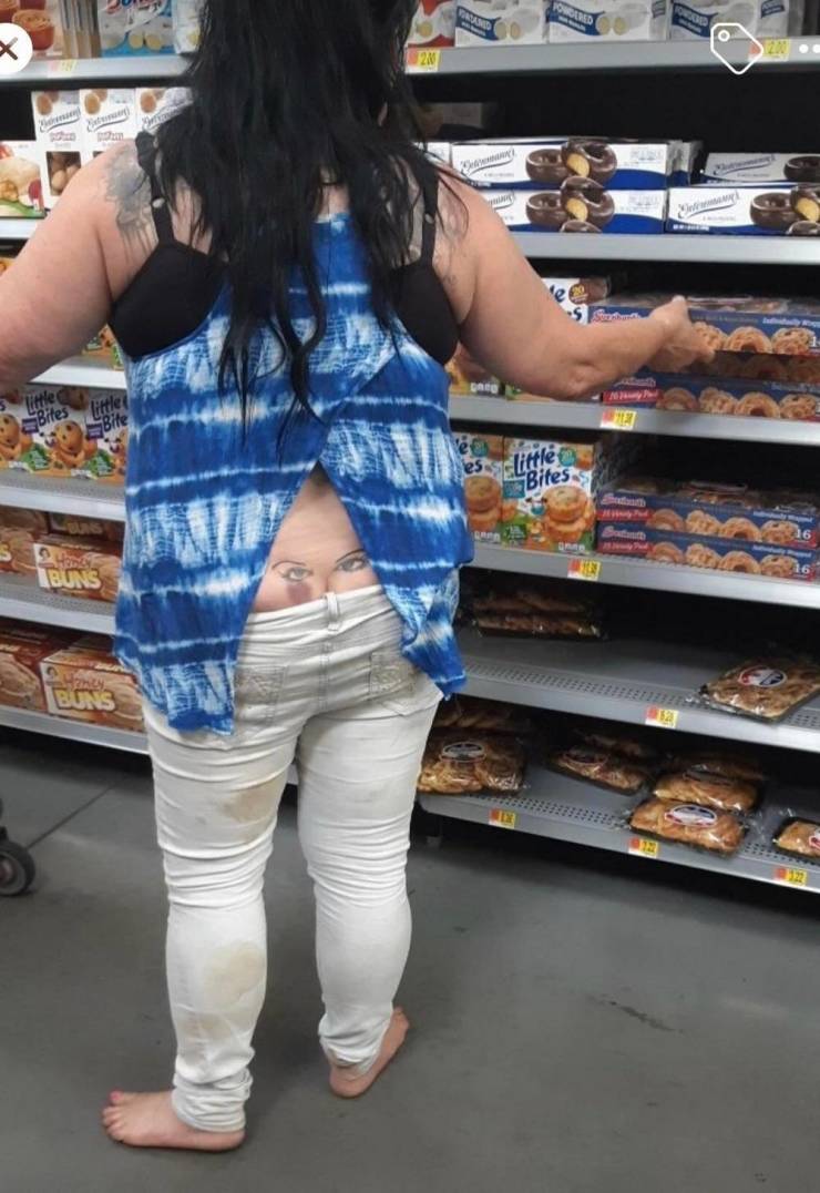 “Walmart” Customers Are Wild…