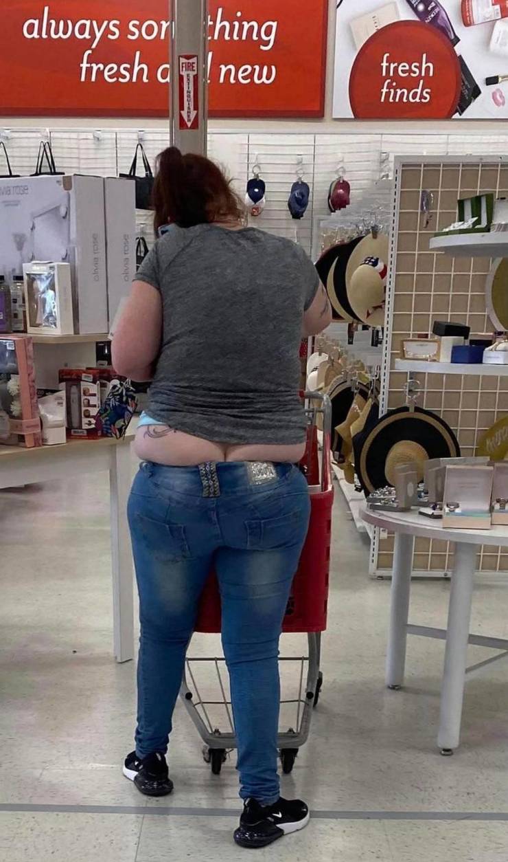 “Walmart” Customers Are Wild…