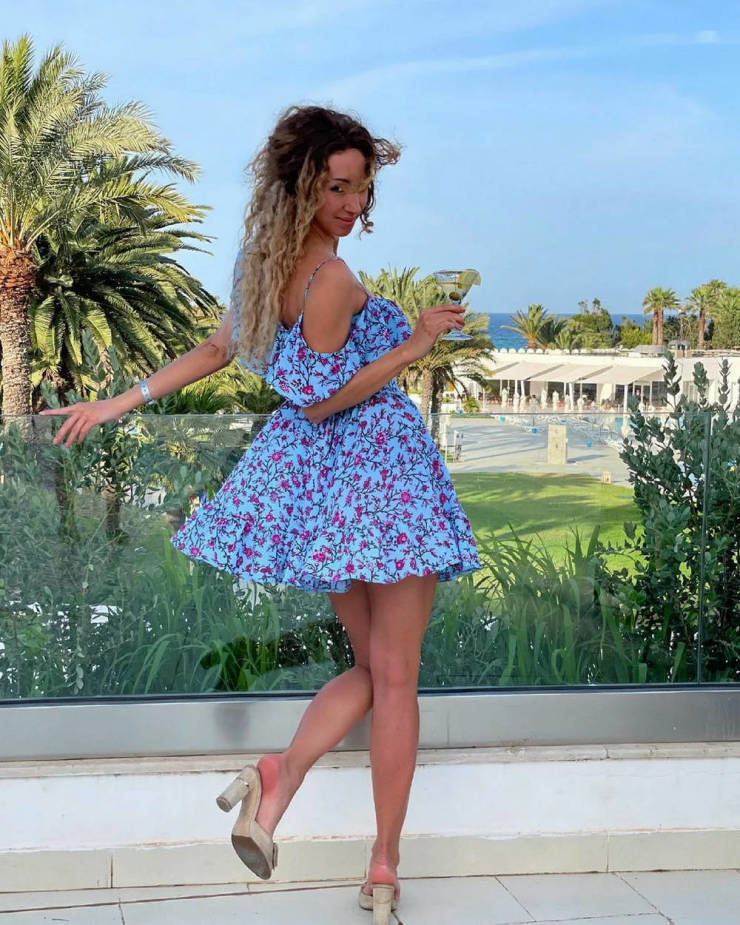 Sundresses Are Always Sexy!