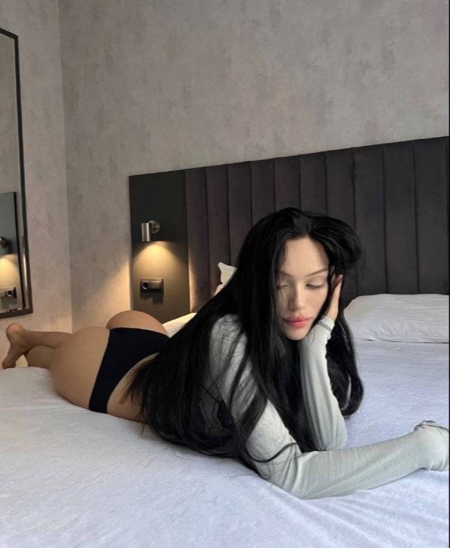 perfectly balanced butts over backs 46 pics 15.html - 46 HD Photos | Premium Gallery 2023