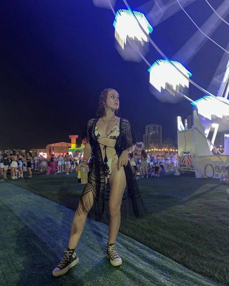sexy girls at music festivals 34 pics 8 gifs 6.html - 34 HD GIF | Premium Gallery 2023