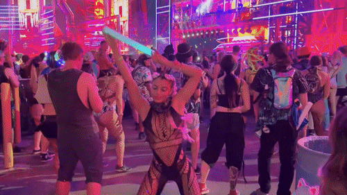 sexy girls at music festivals 34 pics 8 gifs 6.html - 34 HD GIF | Premium Gallery 2023