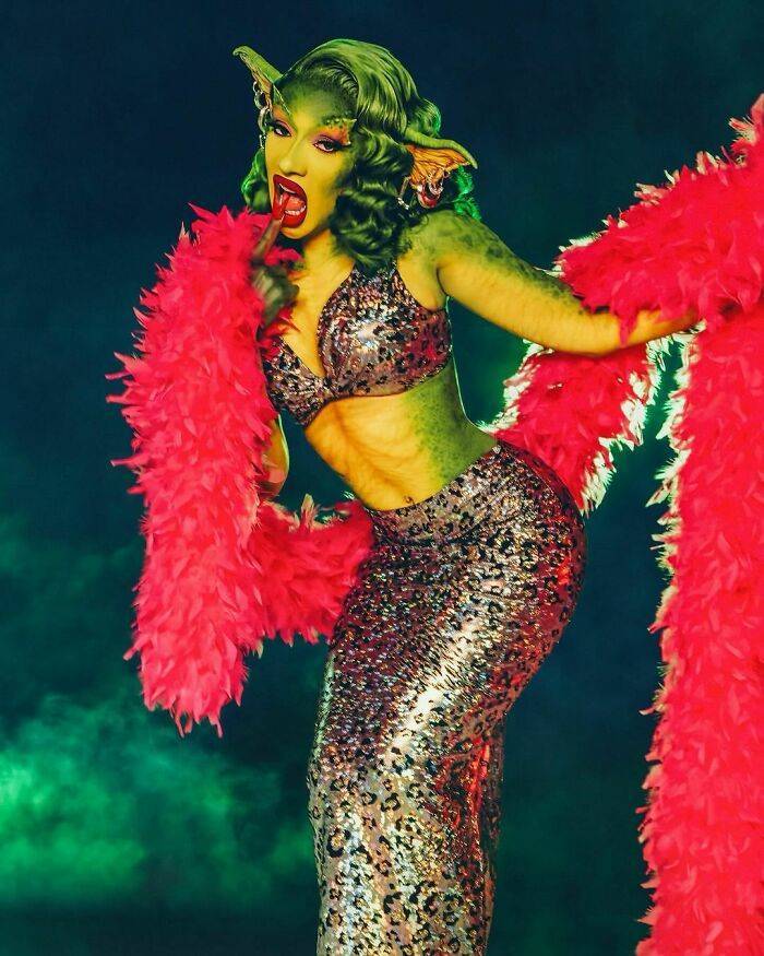 hollywoods halloween transformations surprising celebrity costumes 30 pics 12.html - 30 HD Photos | Premium Gallery 2023