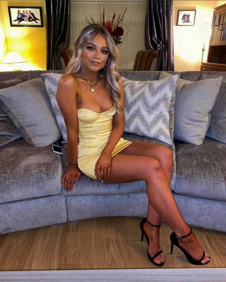 woah thats a tight dress 50 pics 22.html - 50 HD Photos | Premium Gallery 2023