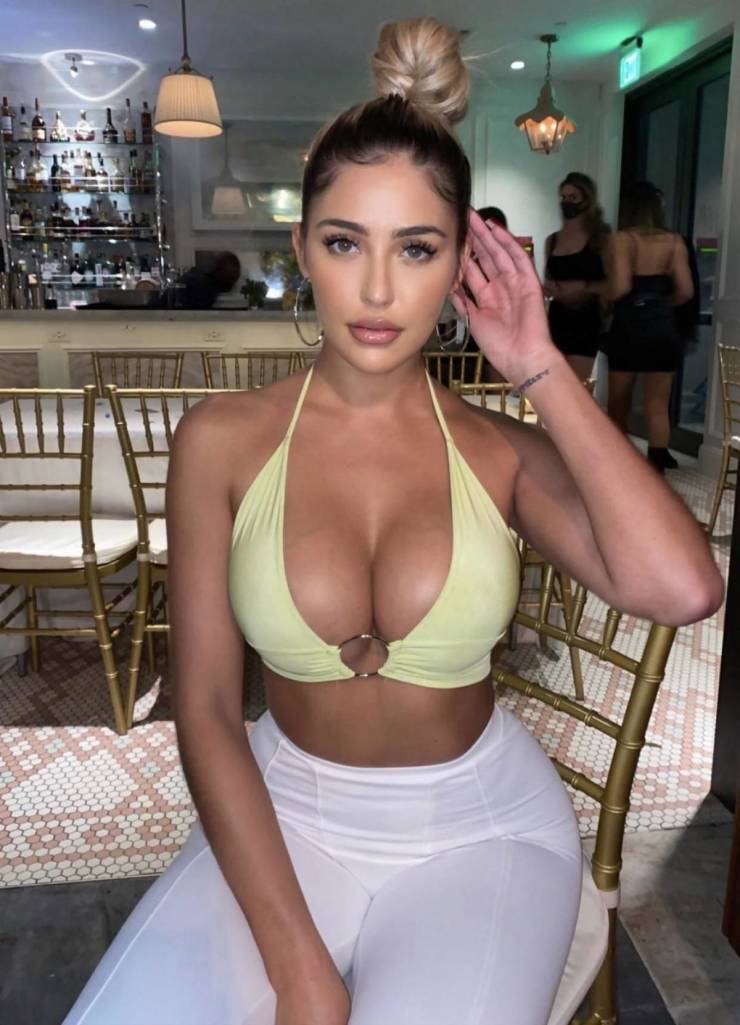 big boobs only 44 pics 1.html - 44 HD Photos | Premium Gallery 2023