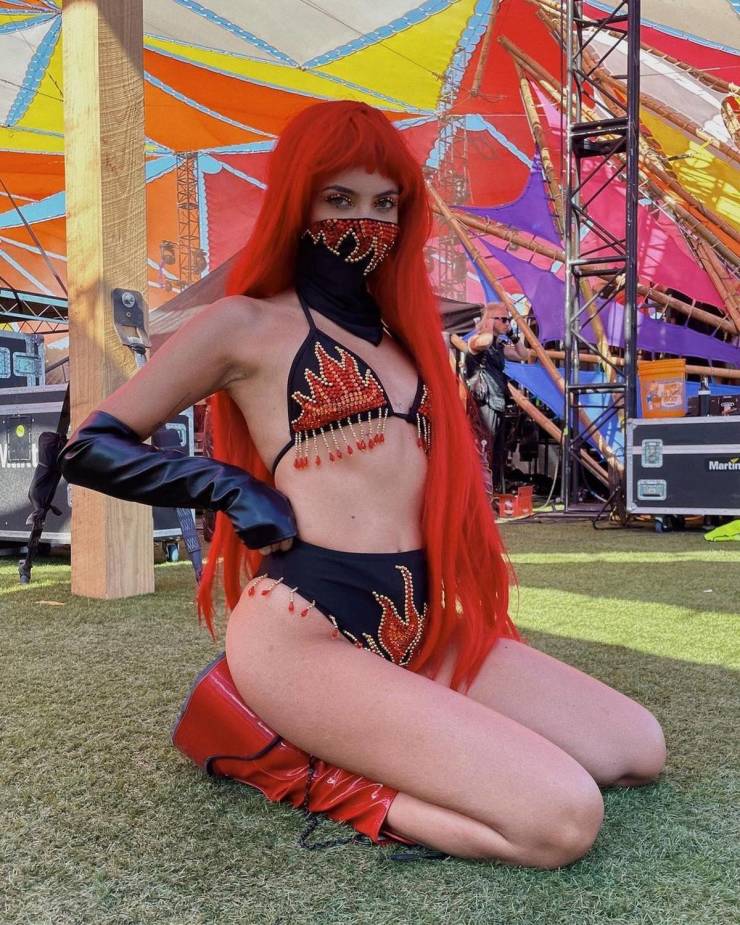 sexy girls at music festivals 38 pics 3 gifs 2.html - 38 HD GIF | Premium Gallery 2023