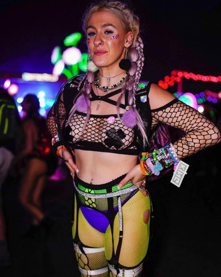 sexy girls at music festivals 38 pics 3 gifs 2.html - 38 HD GIF | Premium Gallery 2023