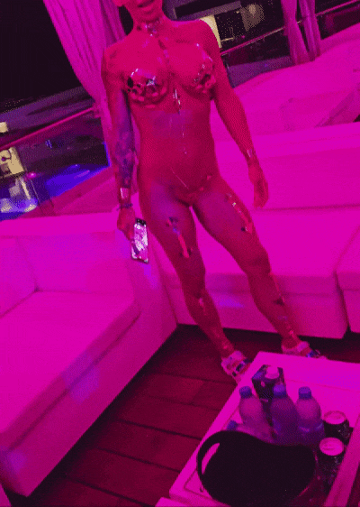 Sexy Girls At Music Festivals