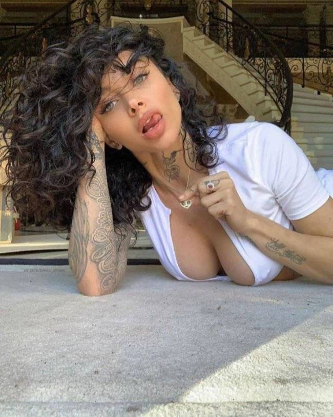 just some playful tongues 34 pics 2.html - 34 HD Photos | Premium Gallery 2023