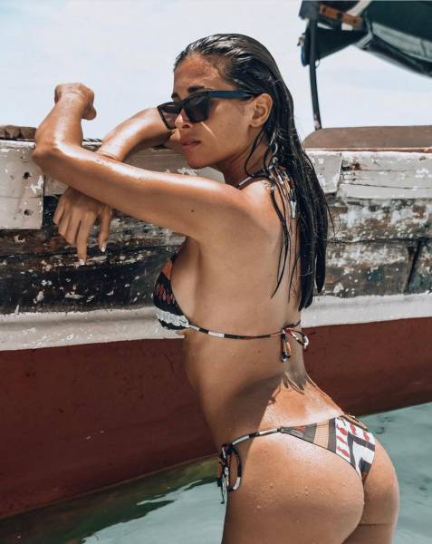 The Beauty Of Side Boobs