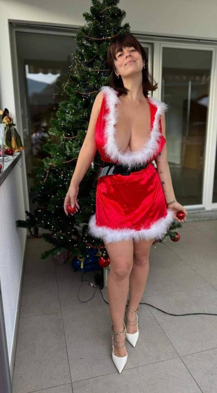 merry christmas our dear izispicers 40 pics 3 gifs 2.html - 40 HD GIF | Premium Gallery 2023