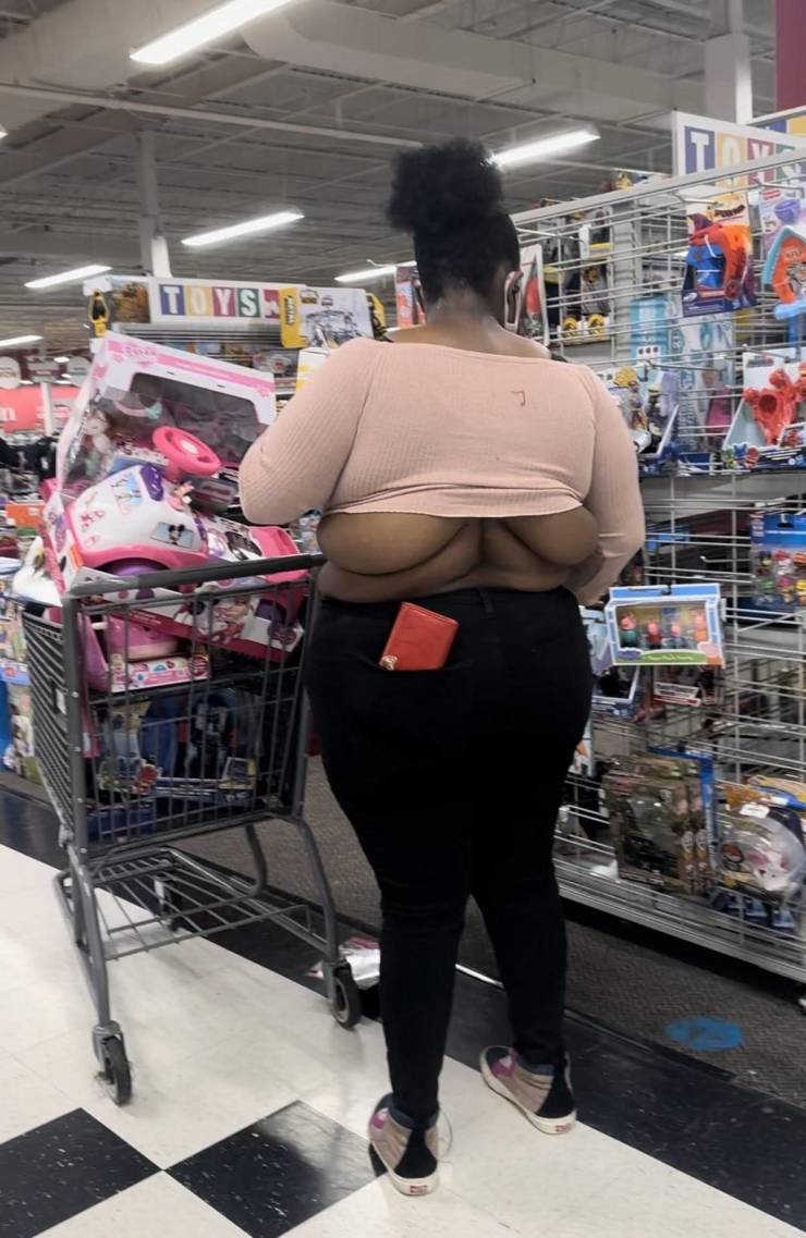“Walmart” Customers Are Wild…