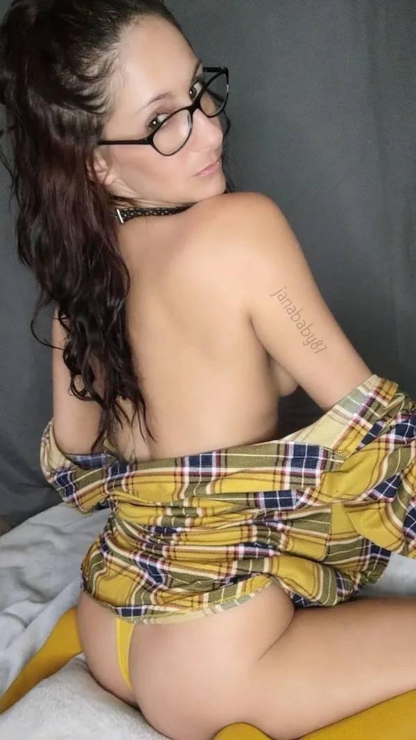 hot girls bending their backs 44 pics 18.html - 44 HD Photos | Premium Gallery 2024