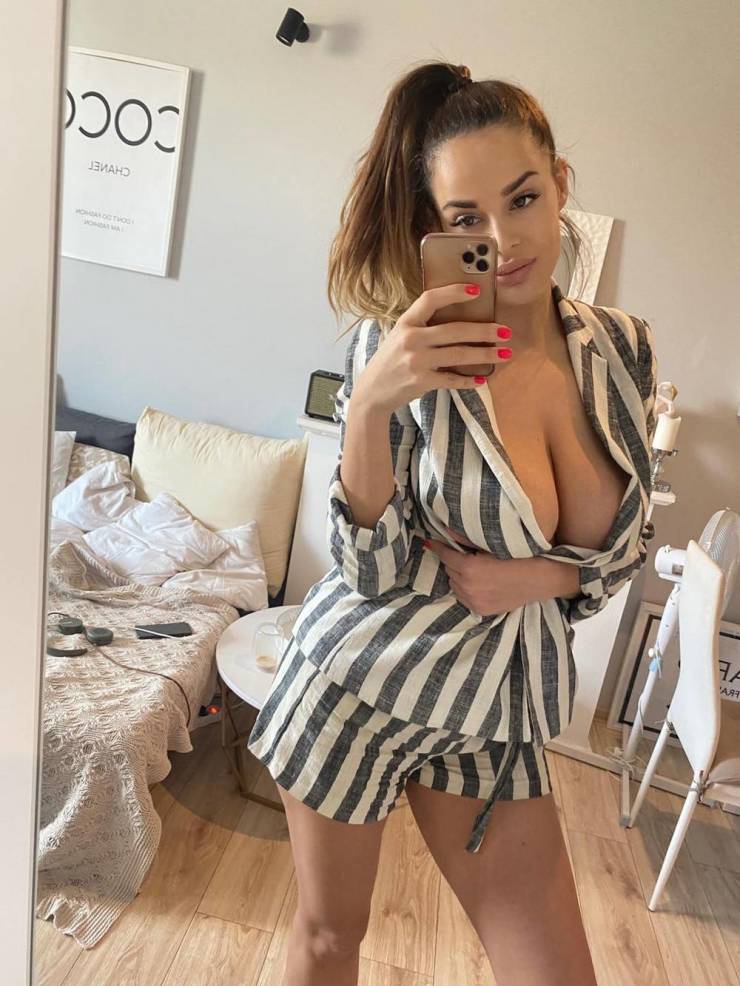 big boobs are always welcome 44 pics 4.html - 44 HD Photos | Premium Gallery 2024