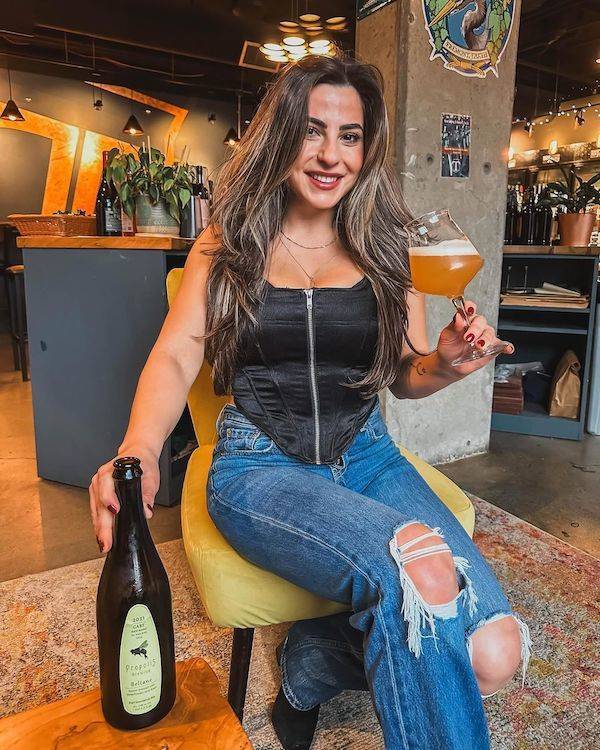 cheers to everyone 42 pics 5 gifs 43.html - 42 HD GIF | Premium Gallery 2024