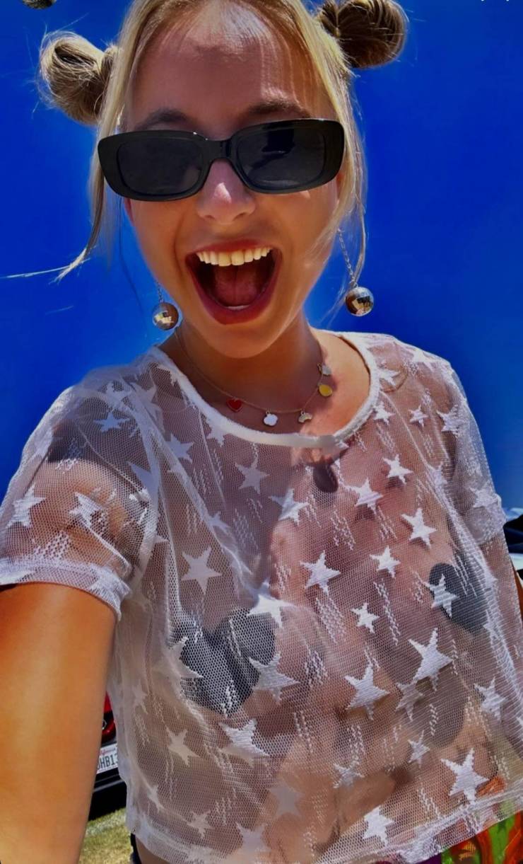 sexy girls at music festivals 32 pics 8 gifs 18.html - 32 HD GIF | Premium Gallery 2024