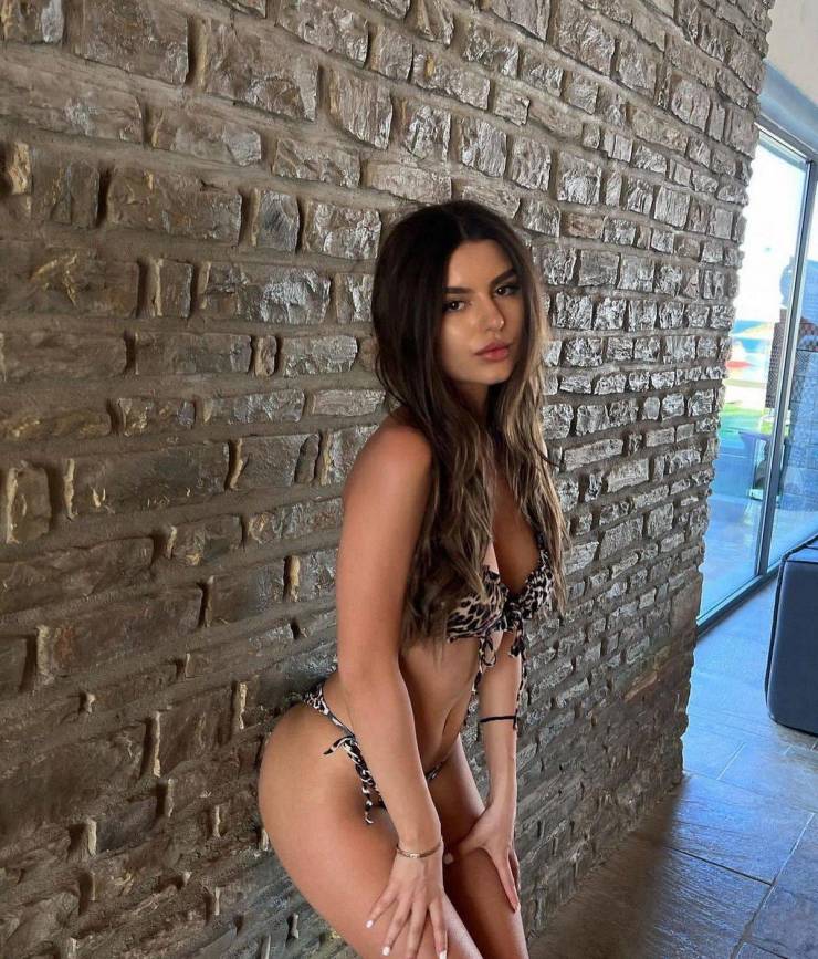 Beautiful Summer Loving Bikini Girls