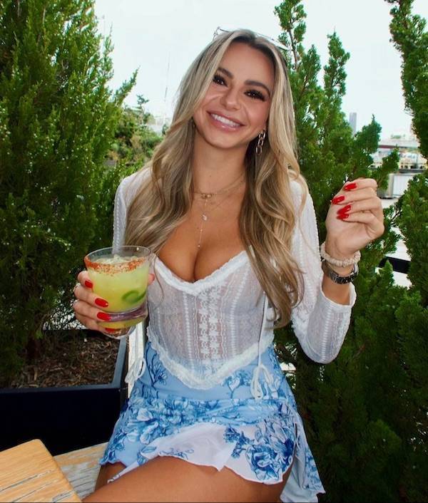 drinking time 42 pics 6 gifs 24.html - 42 HD GIF | Premium Gallery 2024