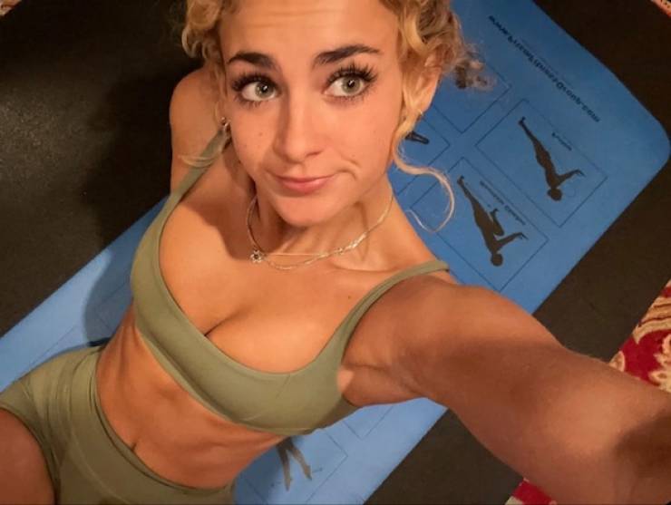 fit and smoking hot 36 pics 2.html - 36 HD Photos | Premium Gallery 2024