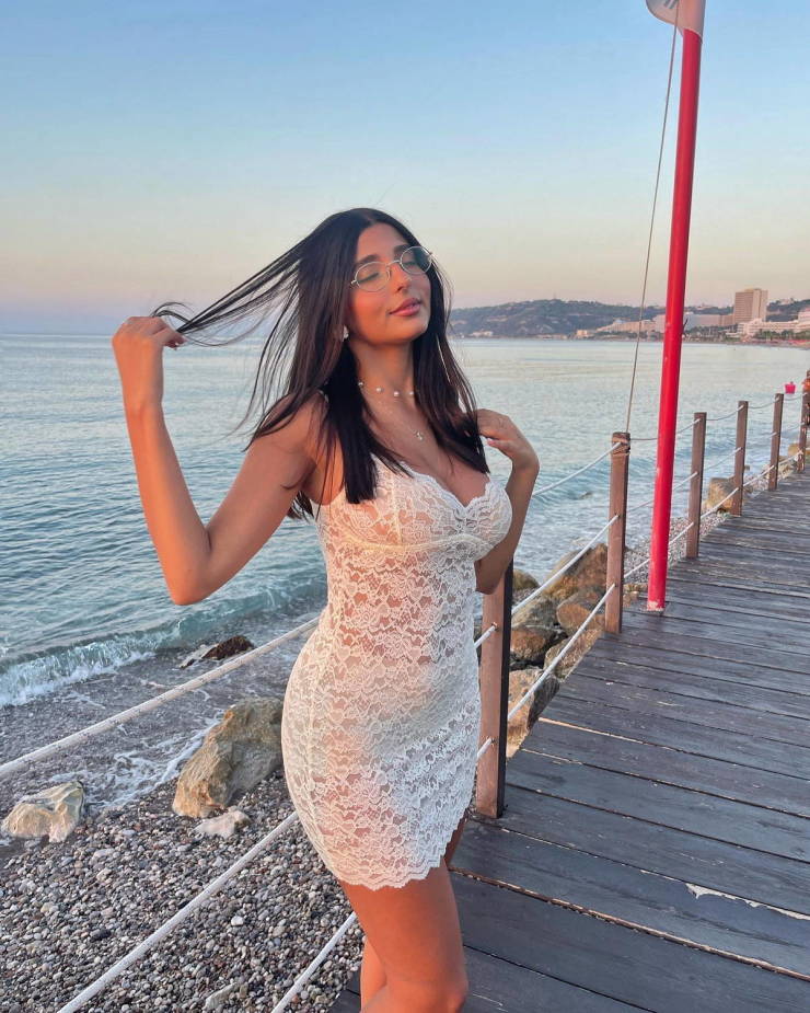 pretty eyes behind cute glasses 49 pics 2.html - 49 HD Photos | Premium Gallery 2024