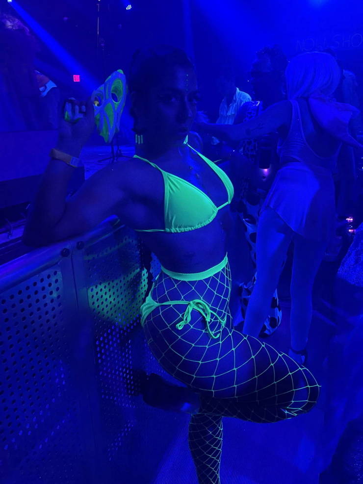 sexy girls at music festivals 42 pics 5 gifs 23.html - 42 HD GIF | Premium Gallery 2024