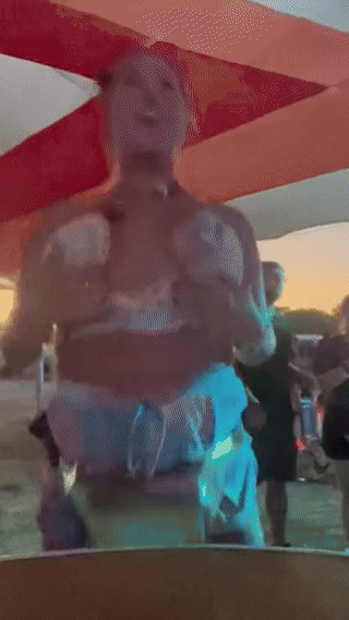 Sexy Girls At Music Festivals