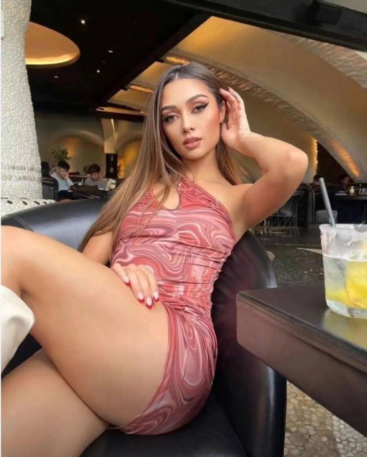 oh my those tight dresses 42 pics 12.html - 42 HD Photos | Premium Gallery 2024