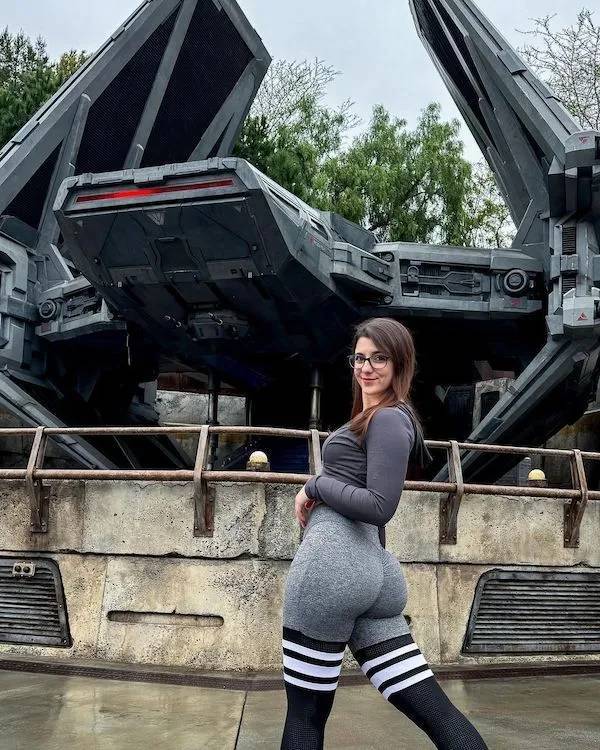 finally its yoga pants time 37 pics 1.html - 37 HD Photos | Premium Gallery 2024