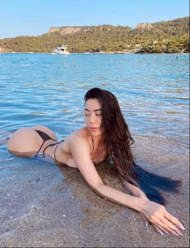 perfectly balanced butts over backs 43 pics 5.html - 43 HD Photos | Premium Gallery 2024