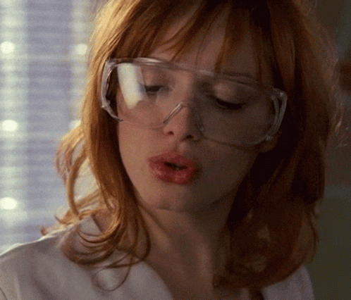 christina hendricks and her curves 23 gifs 5.html - 1 HD GIF | Premium Gallery 2024