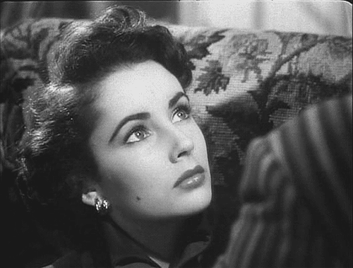 the unmatched beauty of elizabeth taylor 21 gifs 5.html - 1 HD GIF | Premium Gallery 2024