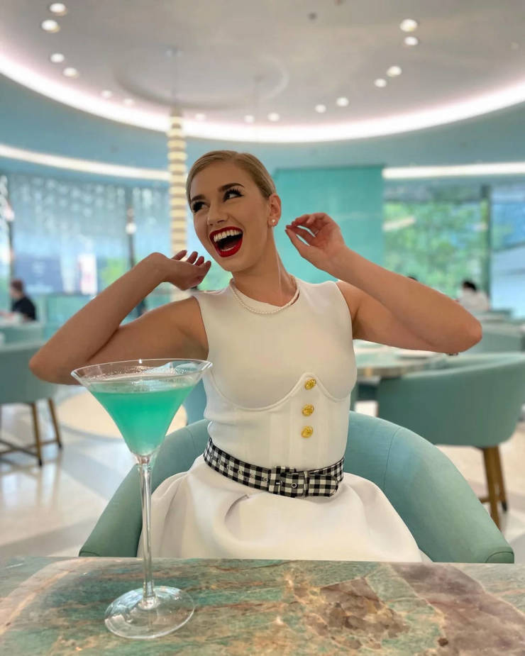 White Is So Sexy!