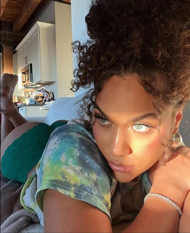 perfectly balanced butts over backs 39 pics 20.html - 39 HD Photos | Premium Gallery 2024