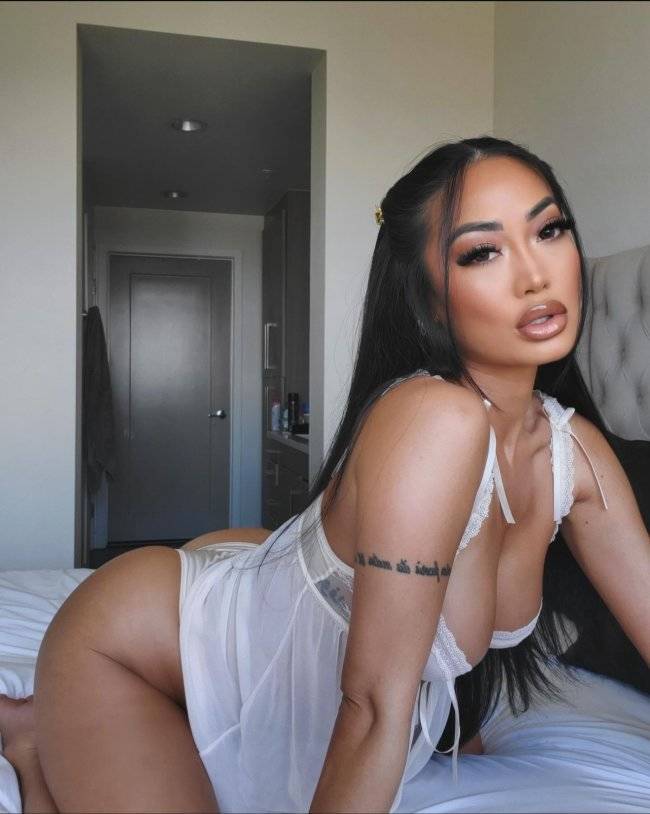 perfectly balanced butts over backs 39 pics 20.html - 39 HD Photos | Premium Gallery 2024