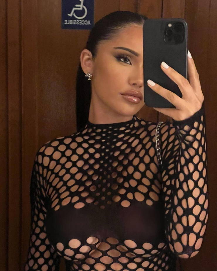 take a look in the mirror 42 pics 18.html - 42 HD Photos | Premium Gallery 2024