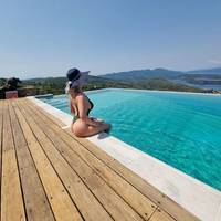 the woman whose body cost her a fortune 29 pics 3.html - 29 HD Photos | Premium Gallery 2014