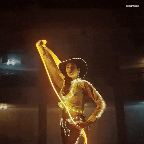 dua lipa shines bright 22 gifs 7.html - 1 HD GIF | Premium Gallery 2024