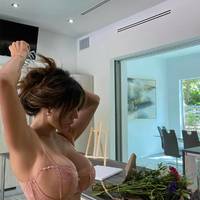 their legs are soo long 38 gifs.html - 1 HD GIF | Premium Gallery 2023