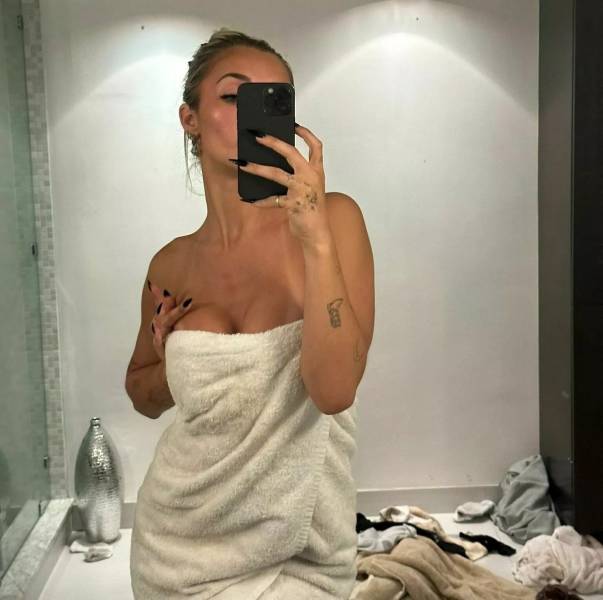 these selfies are real spicy 45 pics 23.html - 45 HD Photos | Premium Gallery 2024