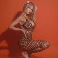 guns and girls a powerful combination 40 pics 20.html - 40 HD Photos | Premium Gallery 2025