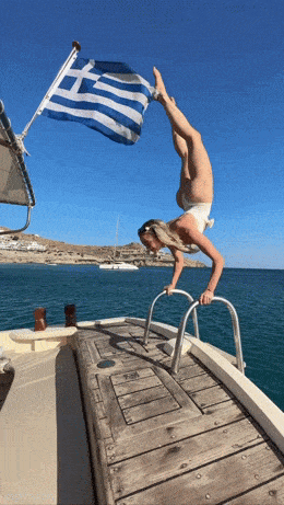 hot girls are here for you 32 gifs 8.html - 1 HD GIF | Premium Gallery 2024