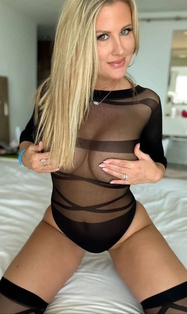 hands are the best bras 33 pics 8.html - 33 HD Photos | Premium Gallery 2024