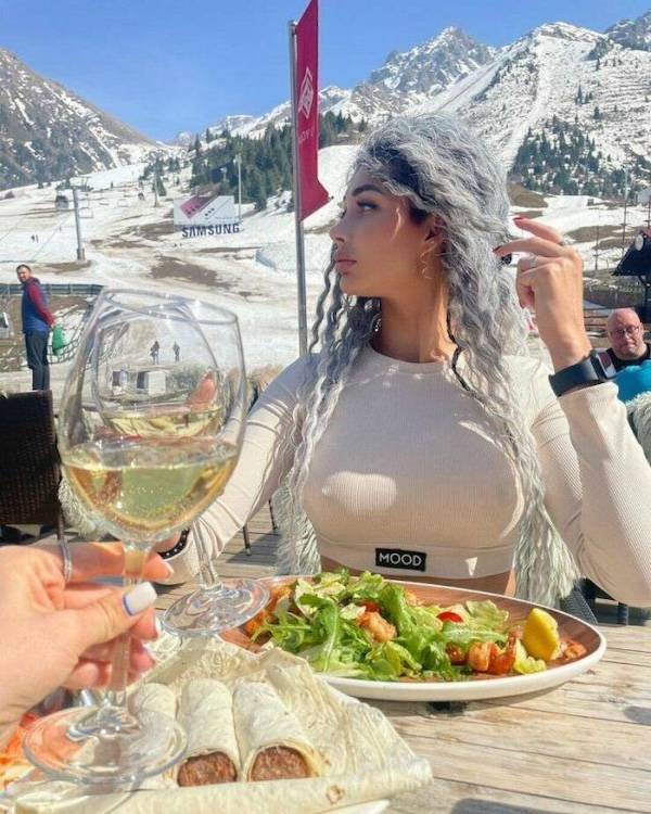 drinking never ends 38 pics 2 gifs 36.html - 38 HD GIF | Premium Gallery 2024