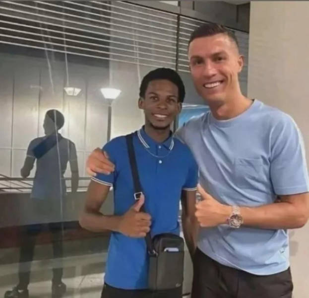 just hold up a minute 26 pics 3.html - 26 HD Photos | Premium Gallery 2024