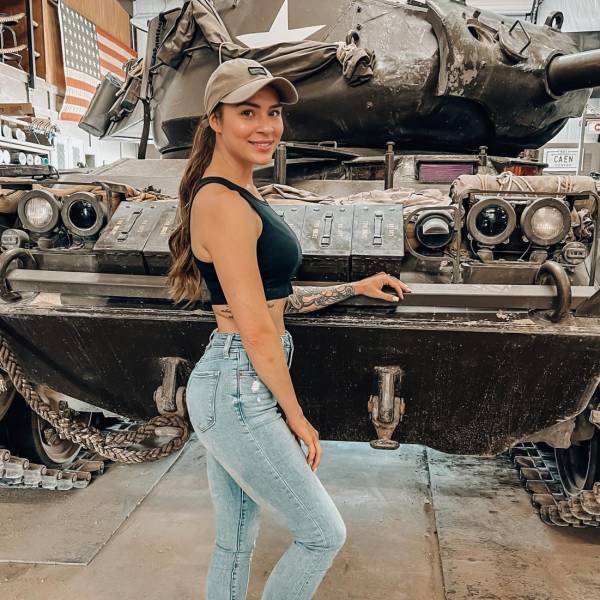 guns and girls a powerful combination 51 pics 17.html - 51 HD Photos | Premium Gallery 2025