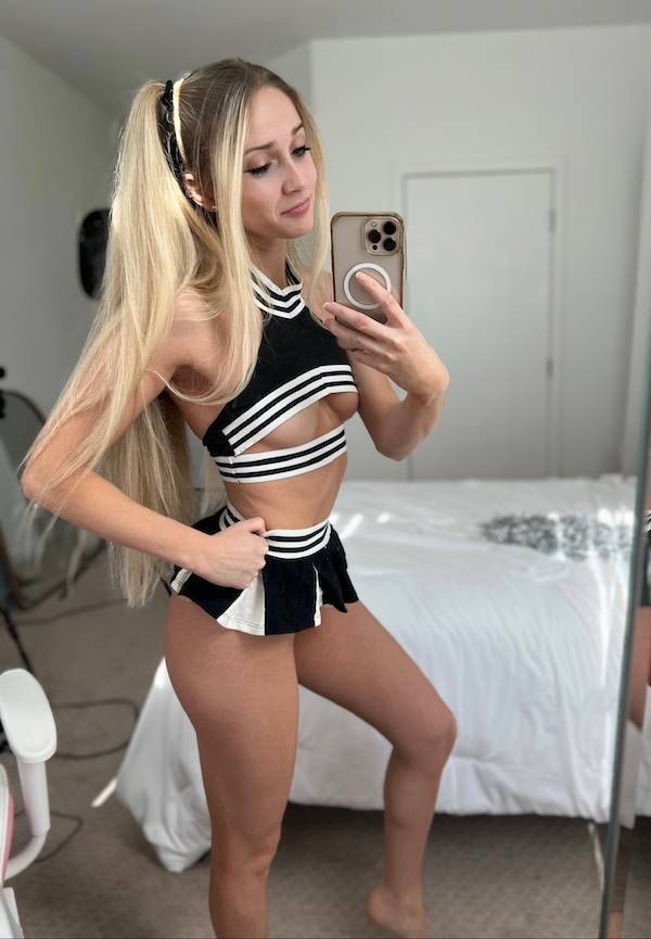 Underboobs Need Our Support