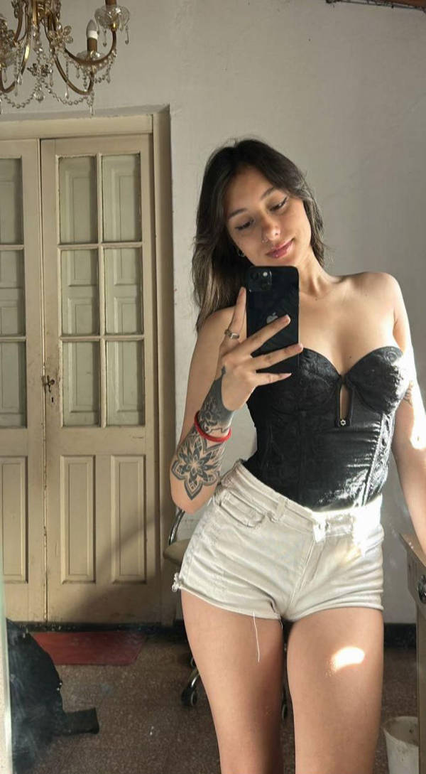 hot girls in tight jeans 46 pics 19.html - 46 HD Photos | Premium Gallery 2025