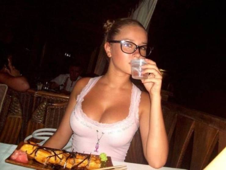 pretty eyes behind cute glasses 56 pics 18.html - 56 HD Photos | Premium Gallery 2025