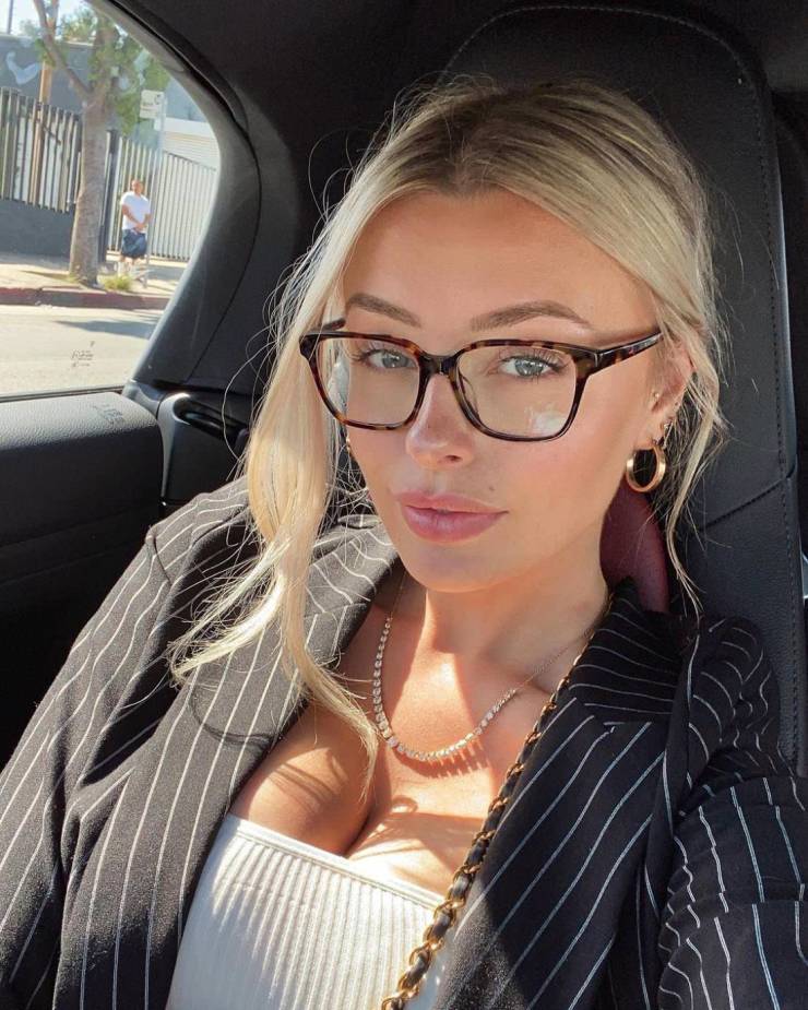 pretty eyes behind cute glasses 56 pics 18.html - 56 HD Photos | Premium Gallery 2025