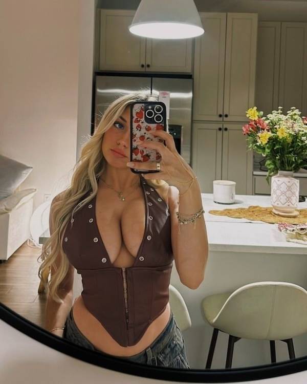 take a look in the mirror 53 pics 21.html - 53 HD Photos | Premium Gallery 2025